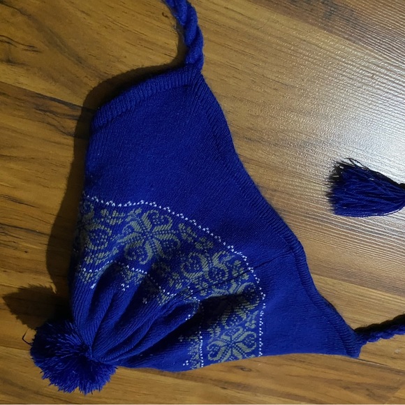 Women’s Captivating Headgear UK Wildcat Acrylic Toboggan Hat OS - Picture 11 of 15